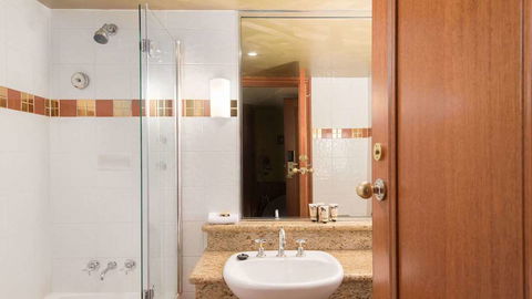 Country Club Tasmania - Kingaroy Accommodation 3