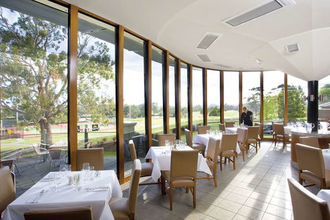Country Club Tasmania - Kingaroy Accommodation 8