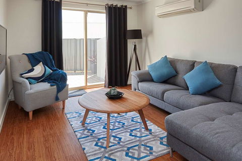 Elphin Villas - Kingaroy Accommodation 7