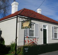 Alice's Cottages - Kingaroy Accommodation