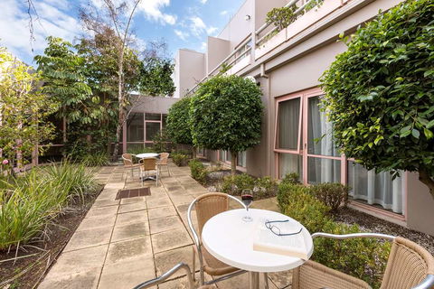 Kimberley Gardens Hotel, Serviced Apts - Kingaroy Accommodation 0
