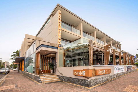 Narrabeen Sands Hotel By Nightcap Plus - Kingaroy Accommodation 1