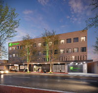 Holiday Inn Dandenong - Kingaroy Accommodation