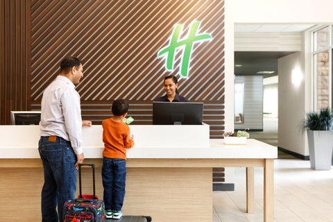 Holiday Inn Dandenong - Kingaroy Accommodation 2