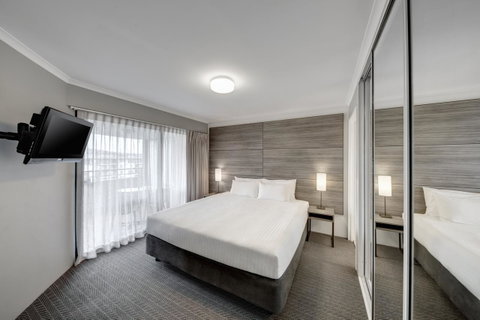 Adina Serviced Apartments Canberra James Court - Kingaroy Accommodation 11