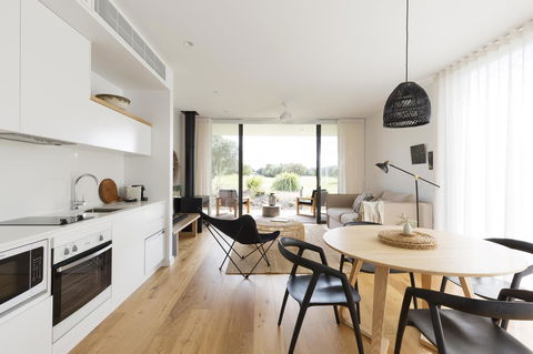 Bangalay Luxury Villas - Kingaroy Accommodation 1