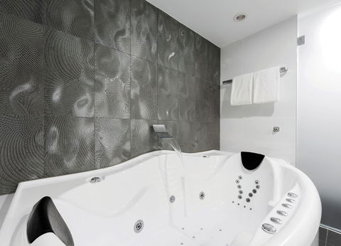 Avenue Hotel Canberra - Kingaroy Accommodation 4