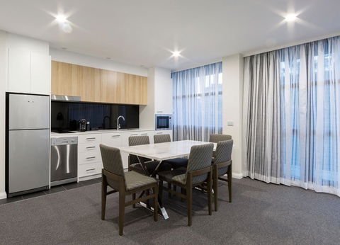 Avenue Hotel Canberra - Kingaroy Accommodation 9