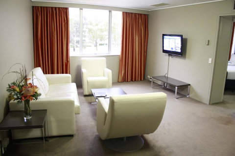 Pavilion On Northbourne - Kingaroy Accommodation 5
