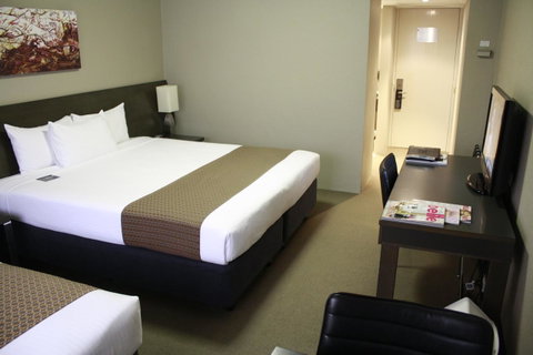 Pavilion On Northbourne - Kingaroy Accommodation 36