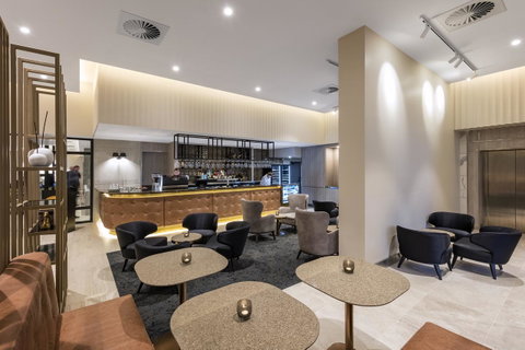 Deco Hotel Canberra - Kingaroy Accommodation 3