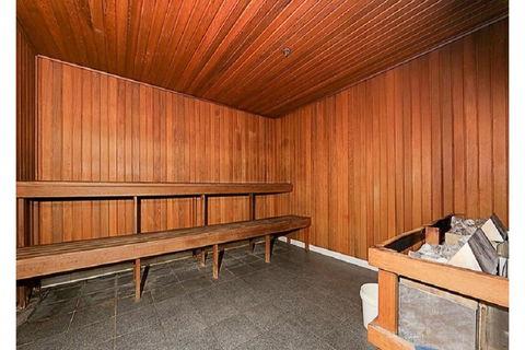 Spacious 1BR Stylish New Acton Apartment +Parking - Kingaroy Accommodation 4