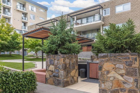 Spacious 1BR Stylish New Acton Apartment +Parking - Kingaroy Accommodation 22