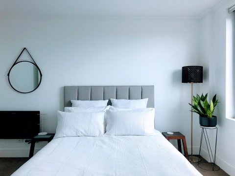 Staying Places - The Avenue - Kingaroy Accommodation 16