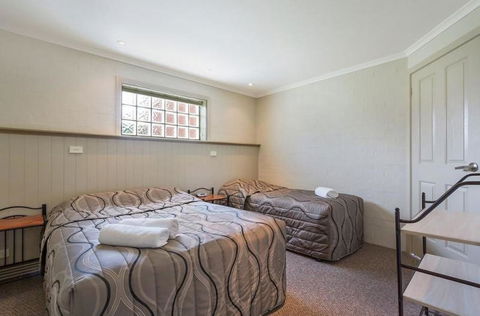 Heritage House Motel & Units - Kingaroy Accommodation 19