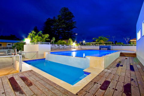 Lakeside Waterfront Apartment The Entrance - Kingaroy Accommodation 14