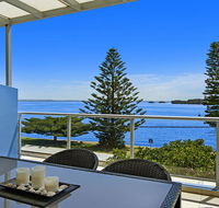 Lakeside Waterfront Apartment 18 The Entrance - Kingaroy Accommodation