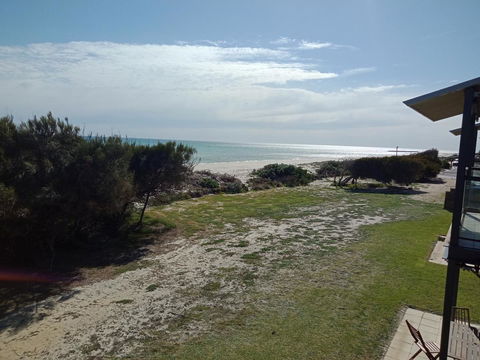 Blissful Beachfront Beachouse - Kingaroy Accommodation 22