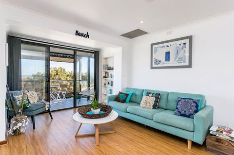 Blissful Beachfront Beachouse - Kingaroy Accommodation 6