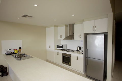 Wallaroo Marina Apartments - Kingaroy Accommodation 6
