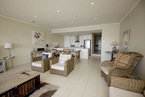 Wallaroo Marina Apartments - Kingaroy Accommodation 5