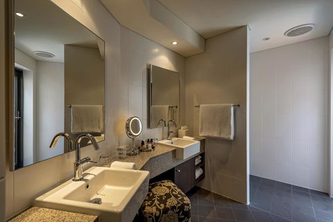 The Louise - Kingaroy Accommodation 13