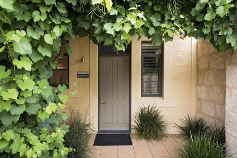 The Louise - Kingaroy Accommodation 5