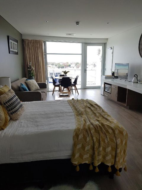 Ocean View Luxury Apartment & Suite - Kingaroy Accommodation 4