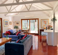 Lost in the Vines - Kingaroy Accommodation