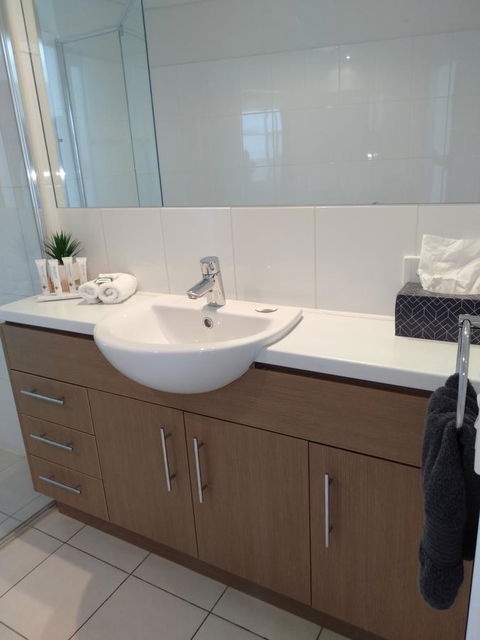 Wallaroo Marina Executive Apartments - Kingaroy Accommodation 7