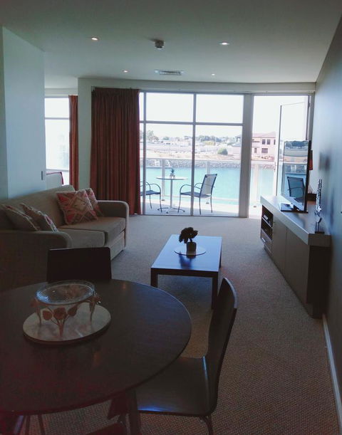Wallaroo Marina Executive Apartments - Kingaroy Accommodation 5