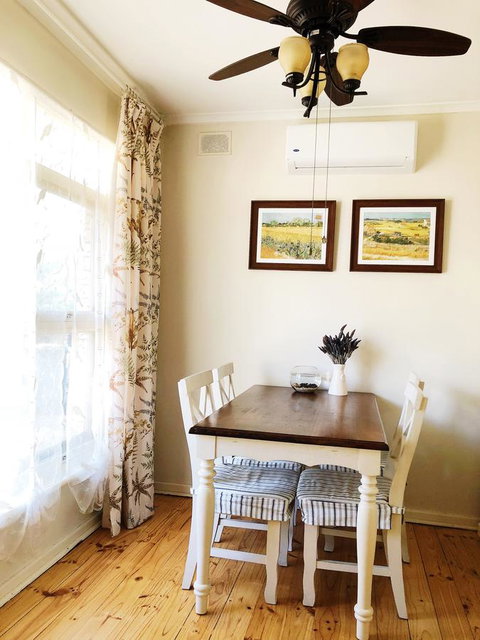 Beautiful Garden House - Kingaroy Accommodation 16