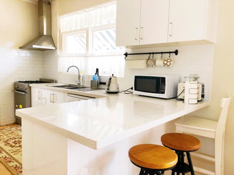 Beautiful Garden House - Kingaroy Accommodation 15