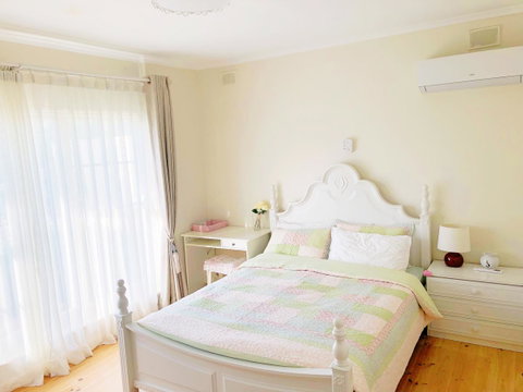 Beautiful Garden House - Kingaroy Accommodation 10