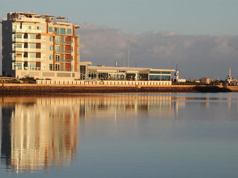 Wallaroo Marina Luxury Apartment - Kingaroy Accommodation 3