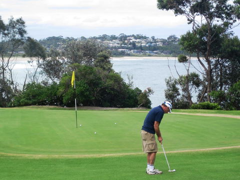 Mollymook Beach Waterfront - Kingaroy Accommodation 18