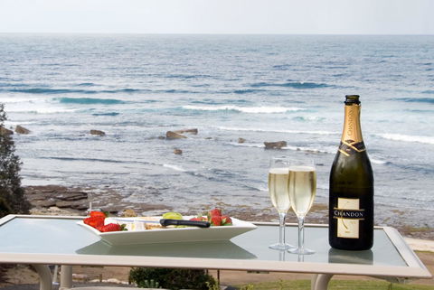 Mollymook Beach Waterfront - Kingaroy Accommodation 9