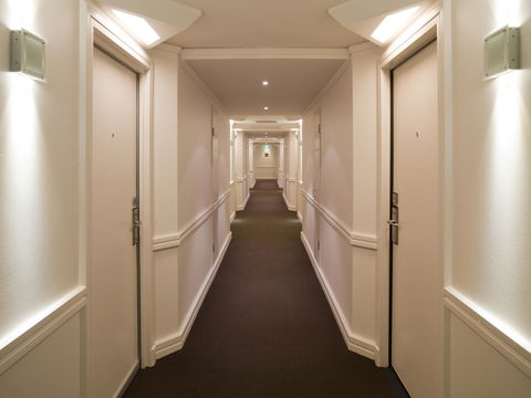Hotel Grand Chancellor Adelaide - Kingaroy Accommodation 32
