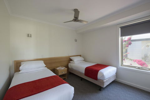 The Retreat West Beach Parks - Kingaroy Accommodation 18