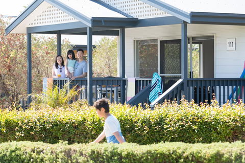 The Retreat West Beach Parks - Kingaroy Accommodation 6