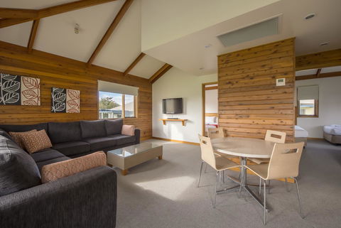 The Retreat West Beach Parks - Kingaroy Accommodation 21