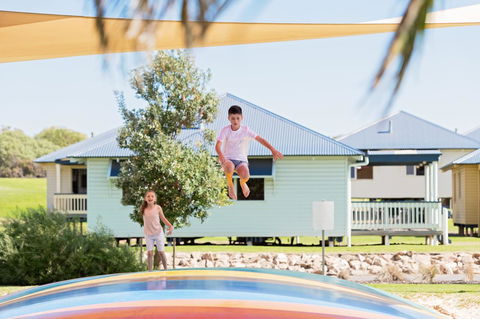 The Retreat West Beach Parks - Kingaroy Accommodation 5