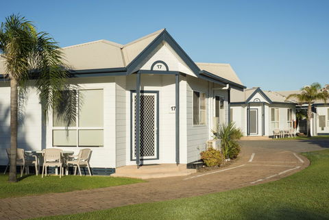 The Retreat West Beach Parks - Kingaroy Accommodation 22