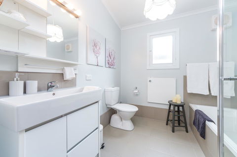 McLaren Vale Getaway - Kingaroy Accommodation 6