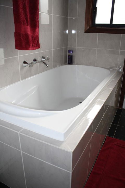 Serenity On Narrabeen Beach - 1Bdr Beachside Retreat - Kingaroy Accommodation 6