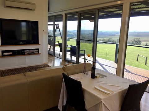 Barossa Pavilions & Glasshouse - Kingaroy Accommodation 17