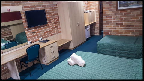 Windsor Terrace Motel - Kingaroy Accommodation 4