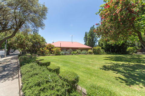 Tanunda\'s Magpie House - Kingaroy Accommodation 30
