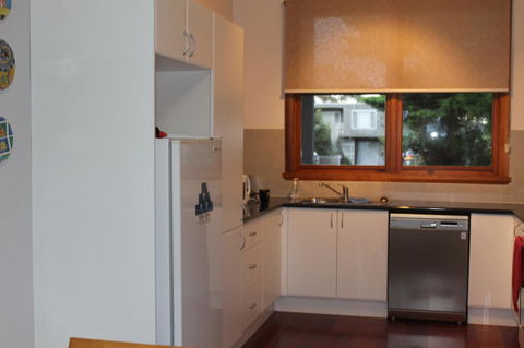 \'Point Break\' Your Waterfront Break At The Point - Kingaroy Accommodation 8