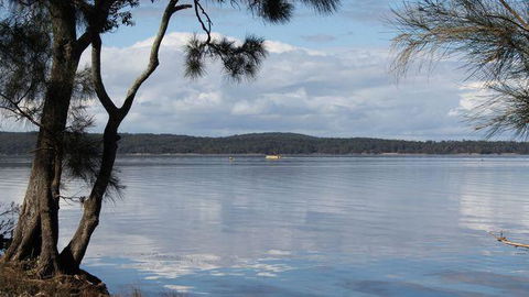 \'Point Break\' Your Waterfront Break At The Point - Kingaroy Accommodation 0